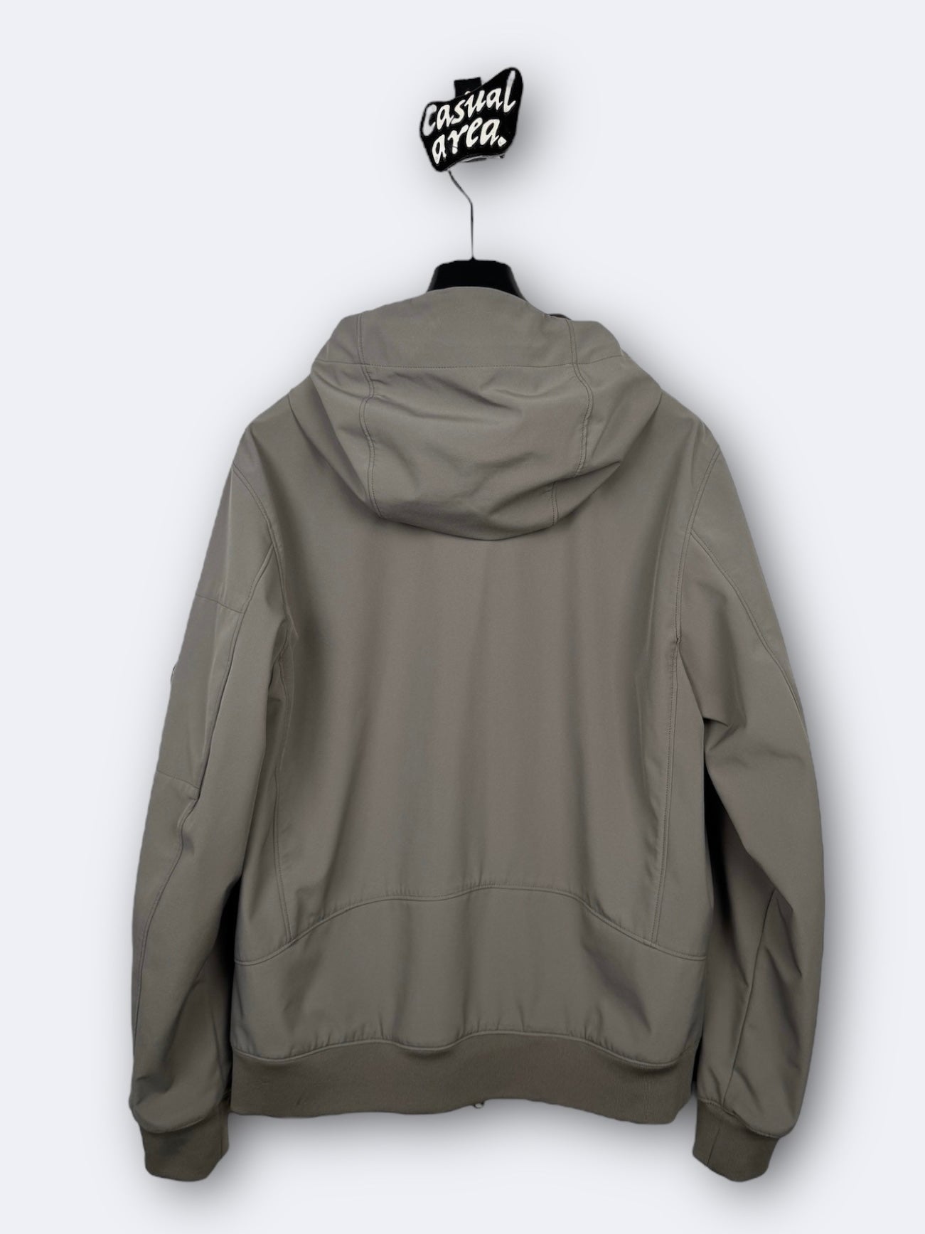 C.P. Shell-R C.P. Company - L Casual Area