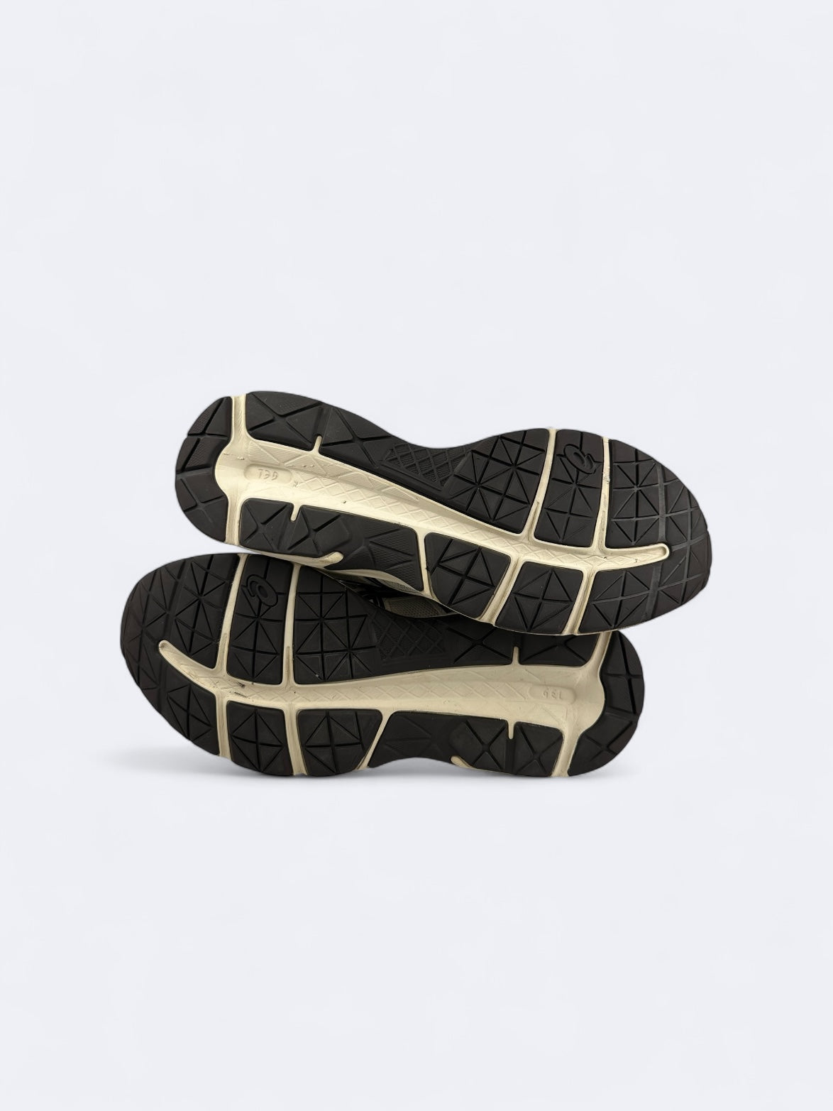 Asics Gel Contend 4 - 42 Casual Area