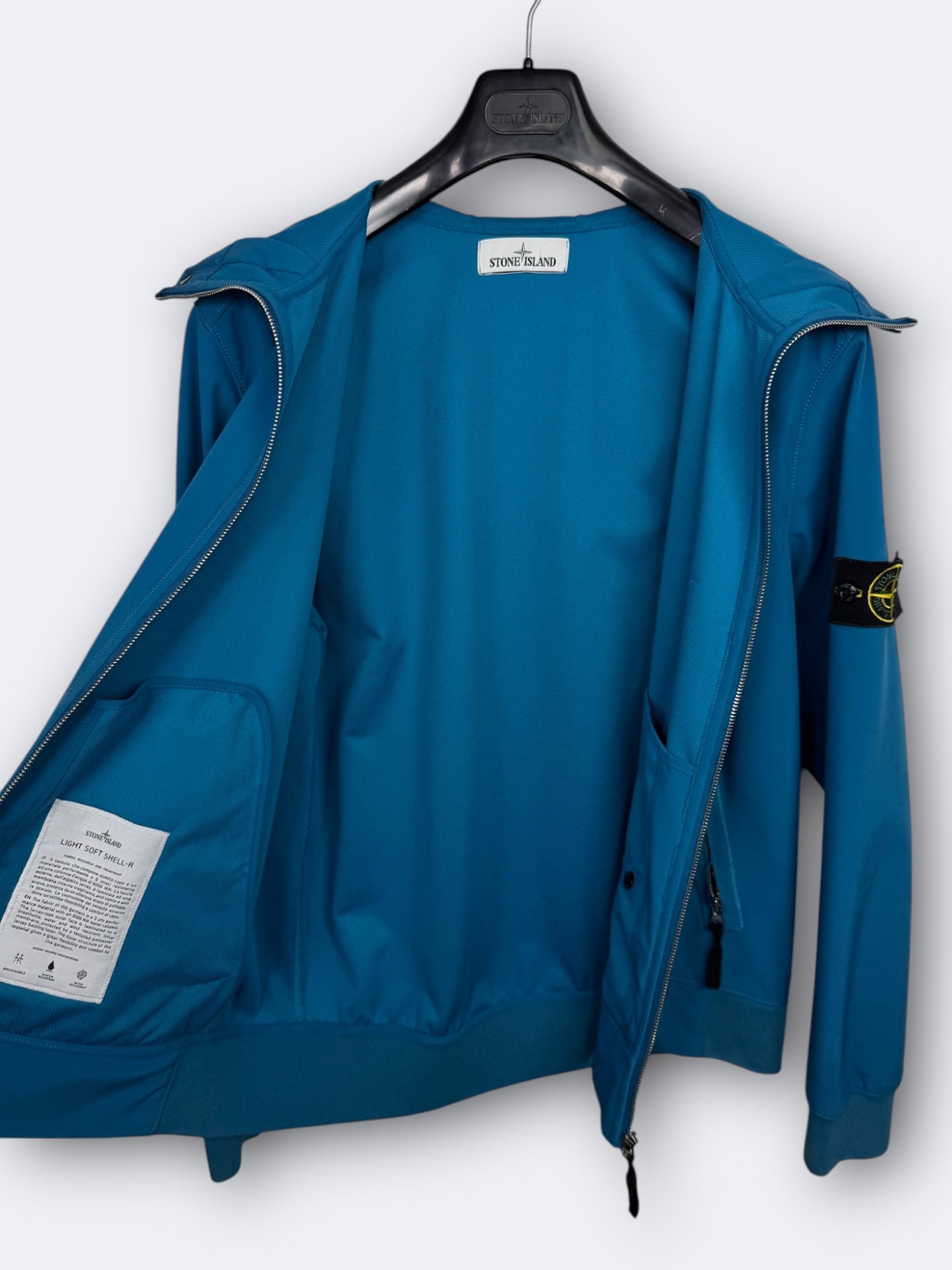 Light Soft Shell-R Stone Island - L Casual Area