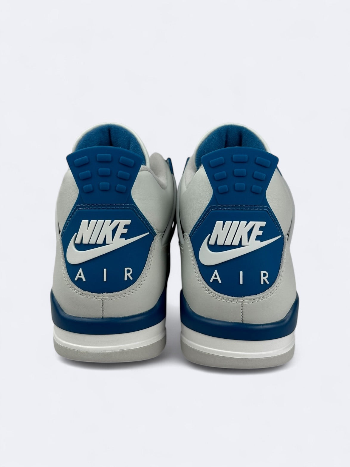 Air Jordan 4 Retro "Military Blue" - 43 Casual Area