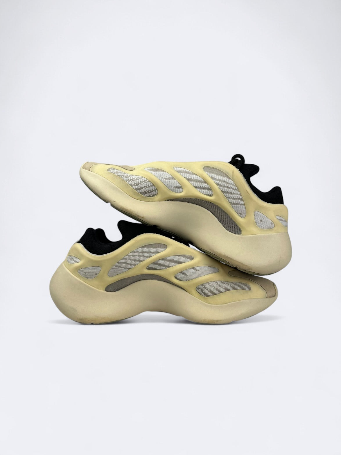 Adidas Yeezy 700 V3 "Azael" - 42 2/3 Casual Area