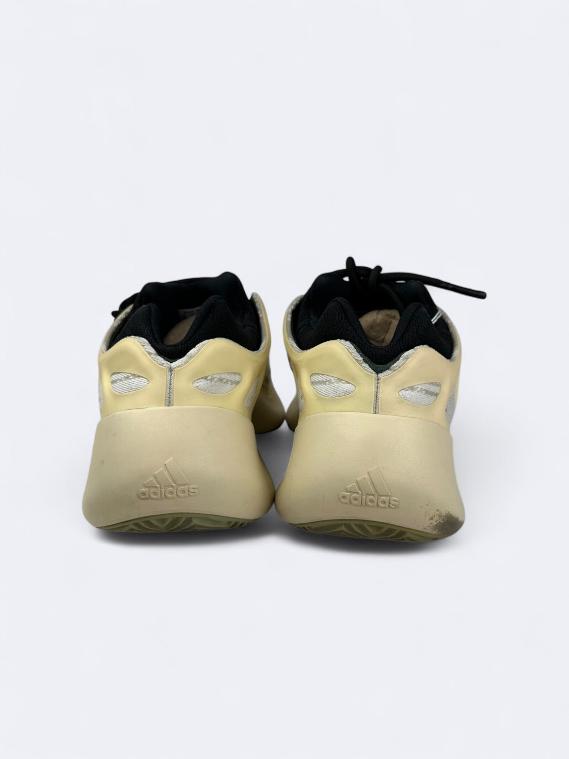 Adidas Yeezy 700 V3 "Azael" - 42 2/3 Casual Area