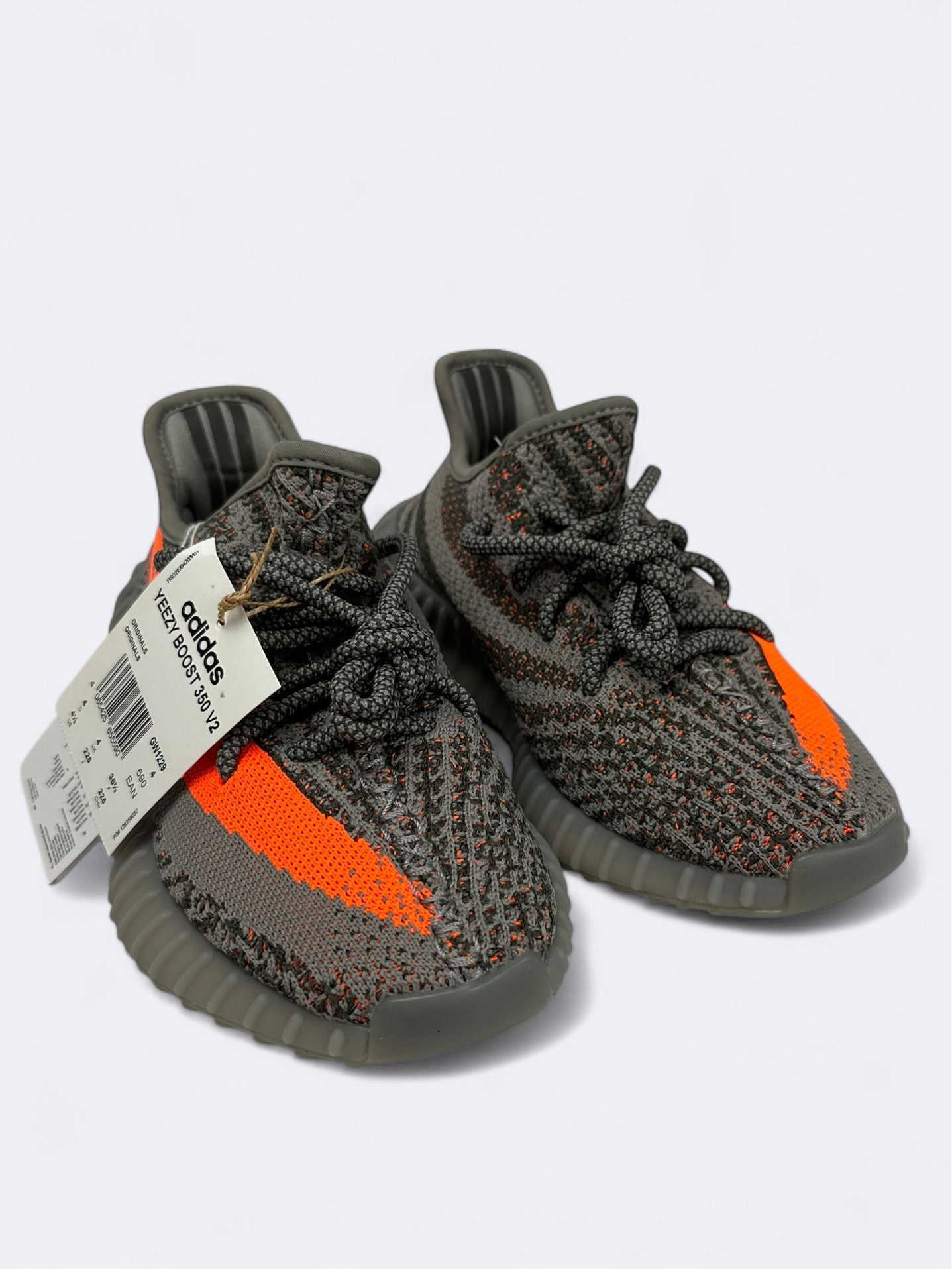 Adidas Yeezy Boost 350 V2 "Beluga Reflective" - 36 2/3 Casual Area