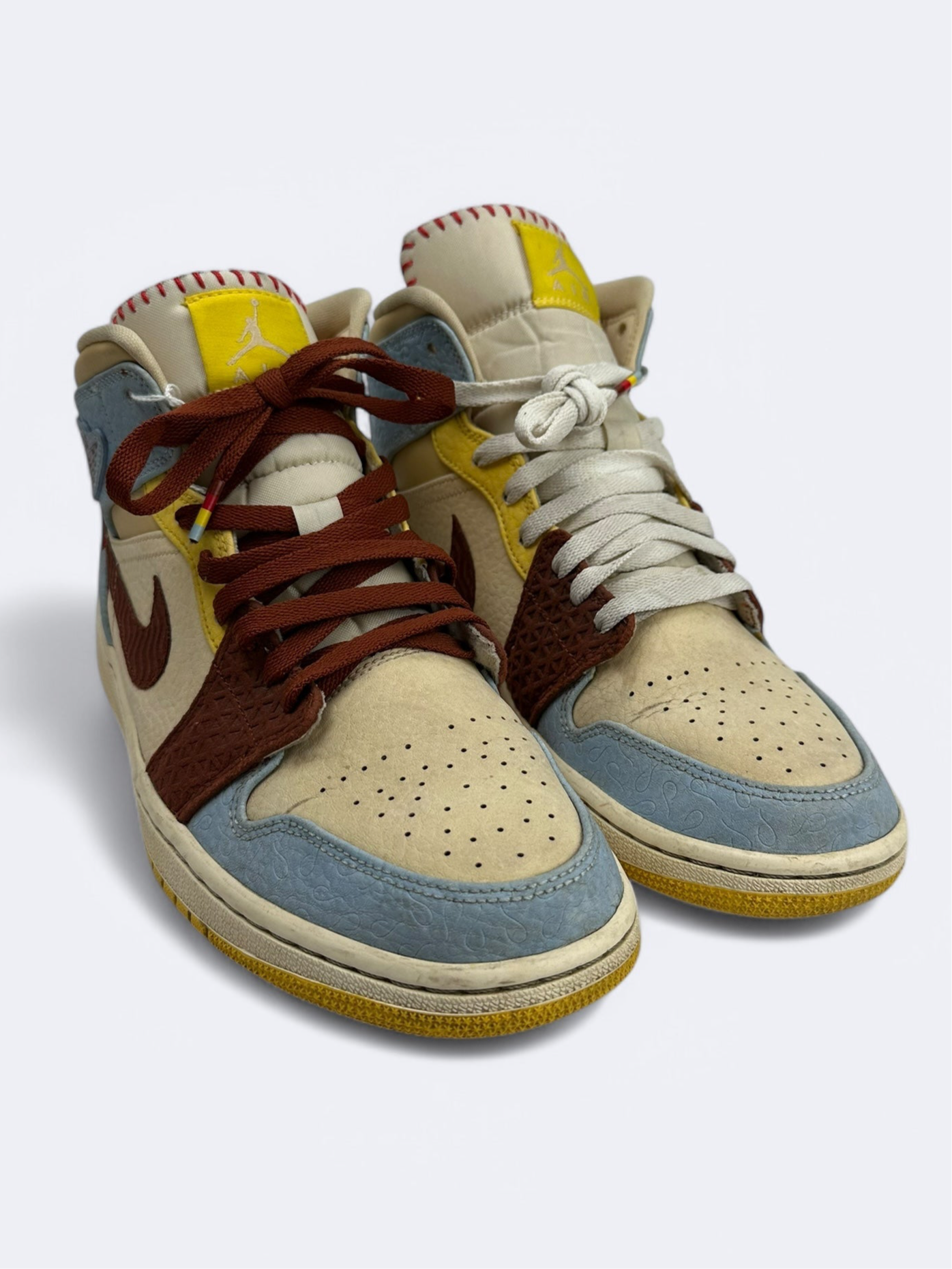 Maison Château Rouge x Air Jordan 1 Mid "Fearless" - 43 Casual Area