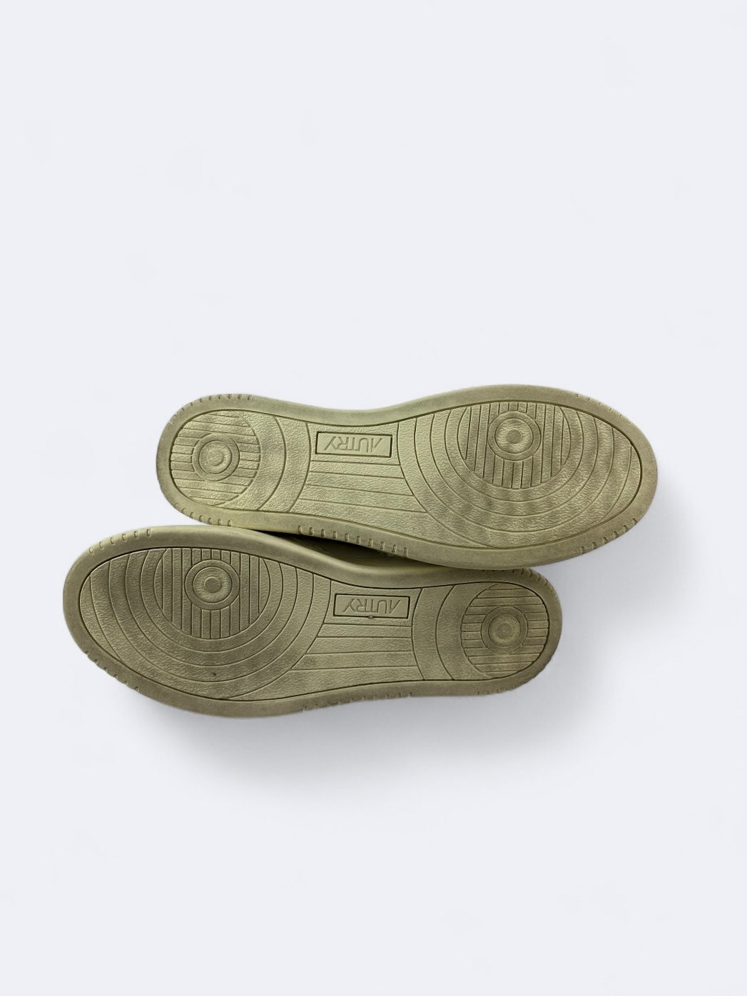 Autry Medalist - 43 Casual Area