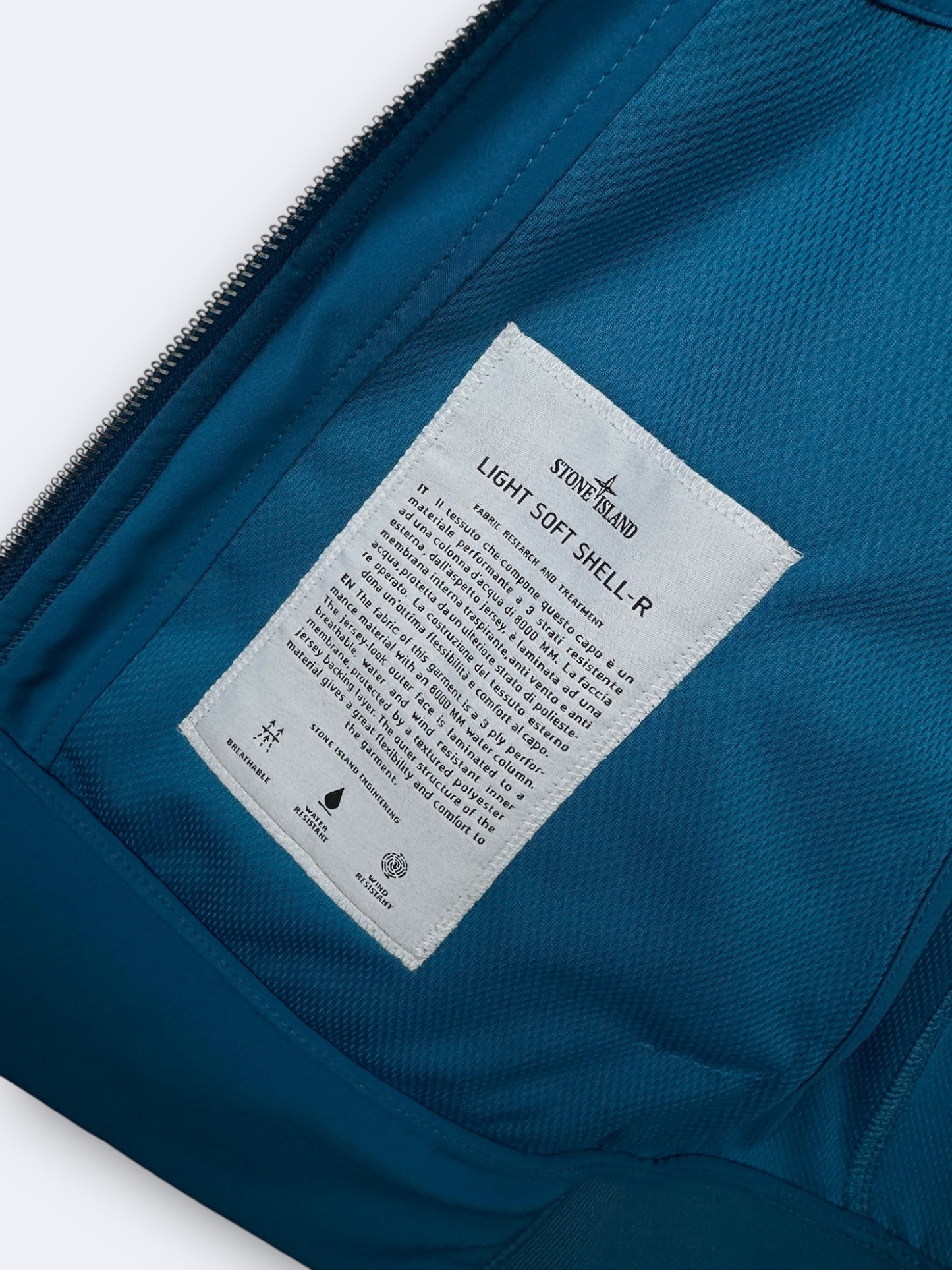 Light Soft Shell-R Stone Island - L Casual Area