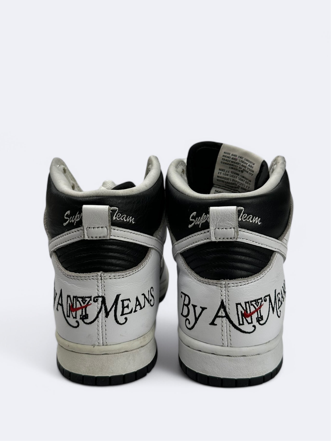 Supreme x Nike Dunk High SB "By Any Means" - 39 Casual Area