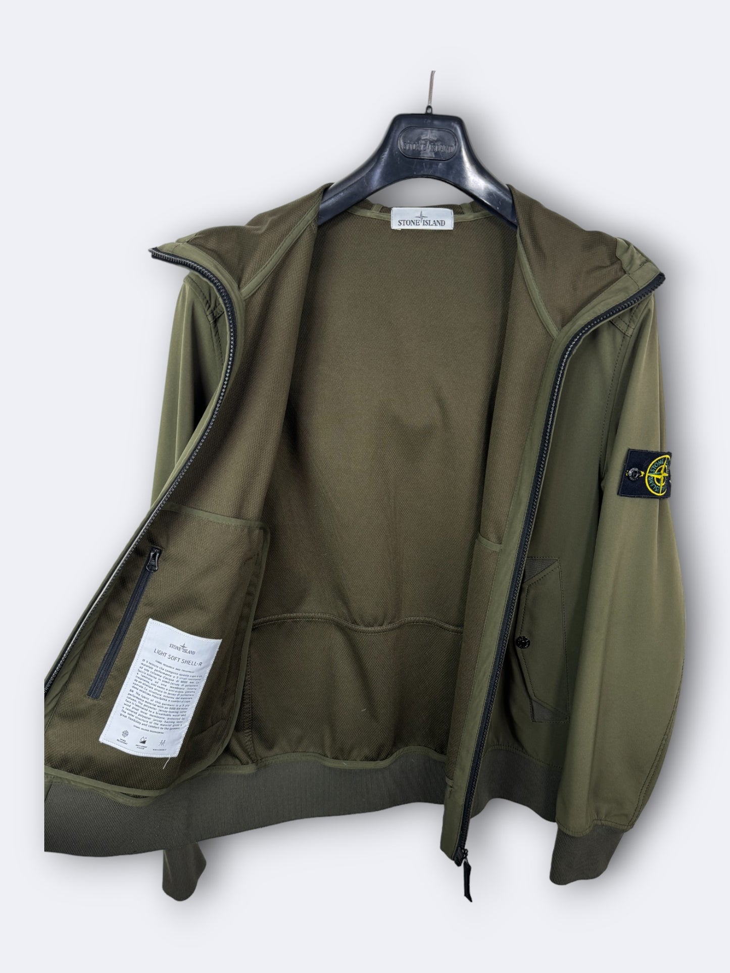 Light Soft Shell-R Stone Island - L Casual Area