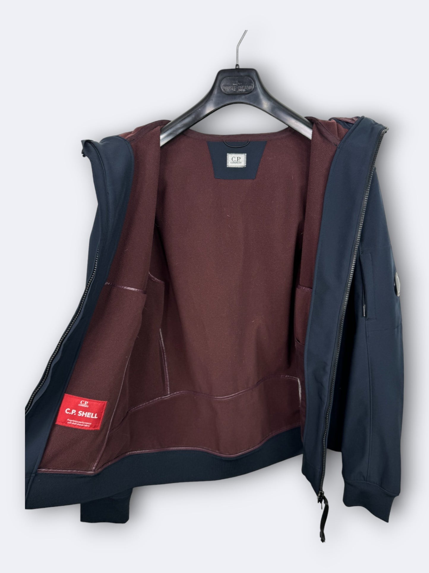C.P. Shell-R C.P. Company - L Casual Area