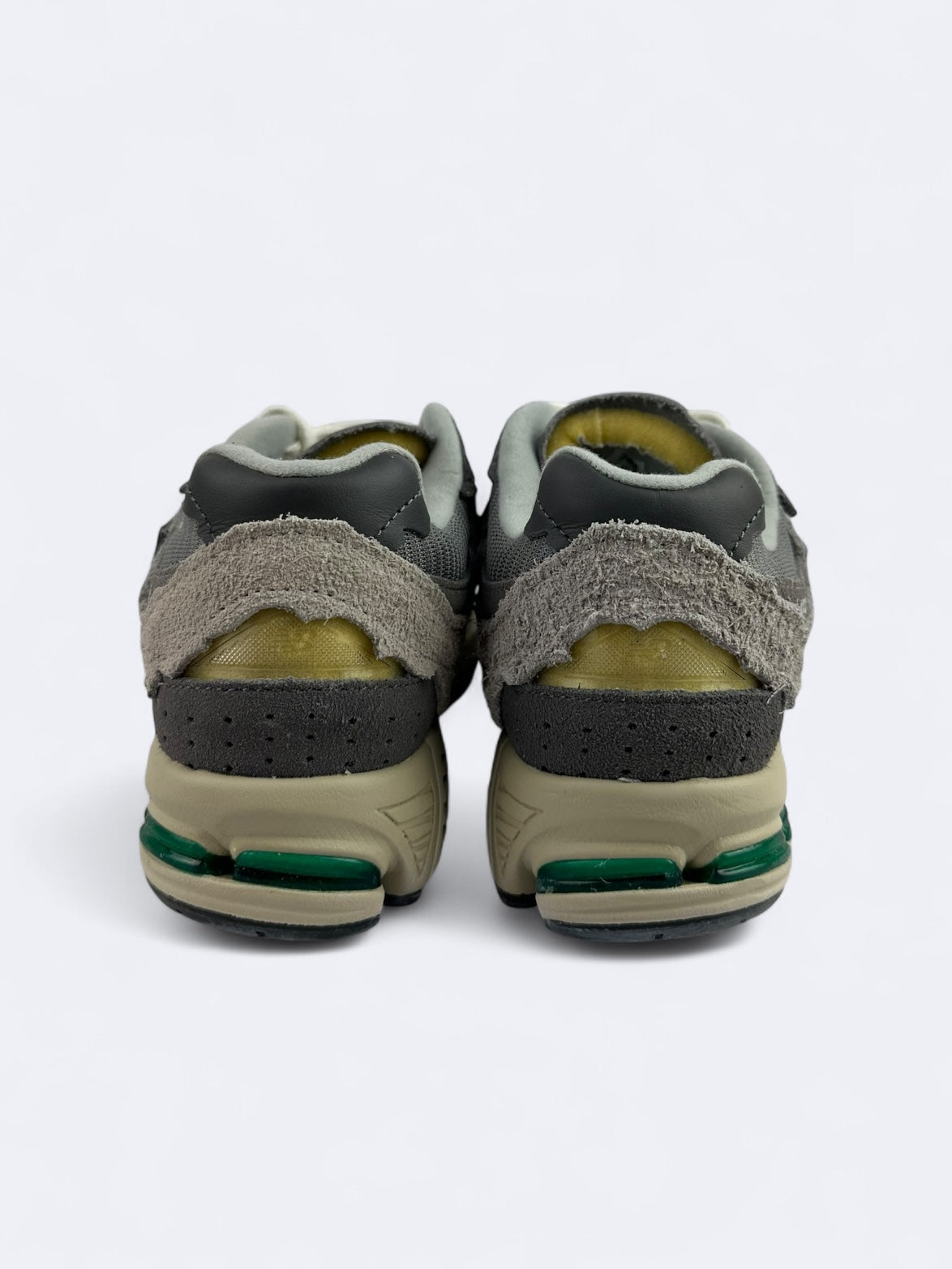 New Balance 2002R Protection Pack Rain Cloud - 36 Casual Area