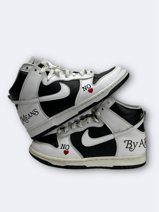 Supreme x Nike Dunk High SB "By Any Means" - 39 Casual Area