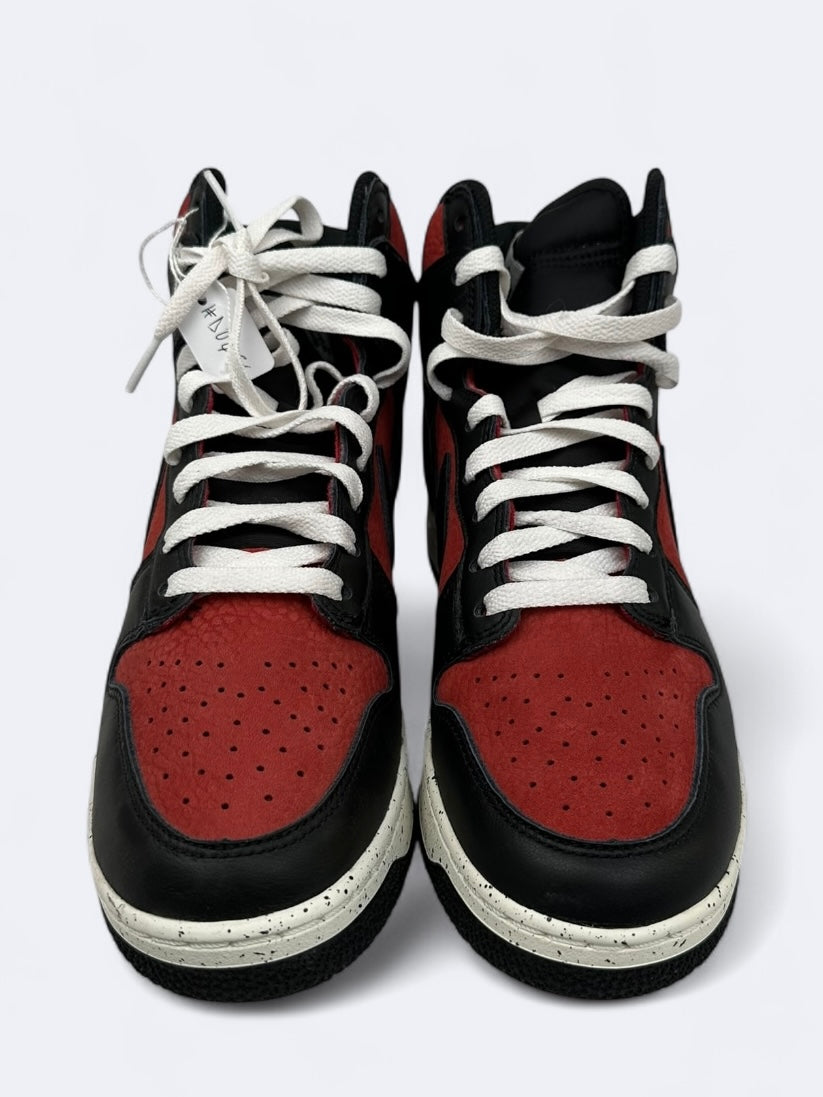 Undercover x Nike Dunk High "UBA Gym Red" - 42 Casual Area