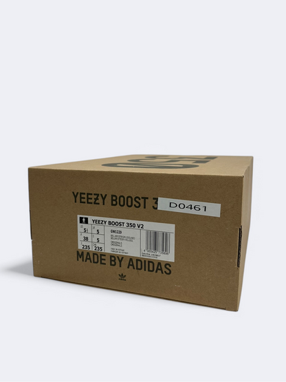 Adidas Yeezy Boost 350 V2 "Beluga Reflective" - 38 Casual Area