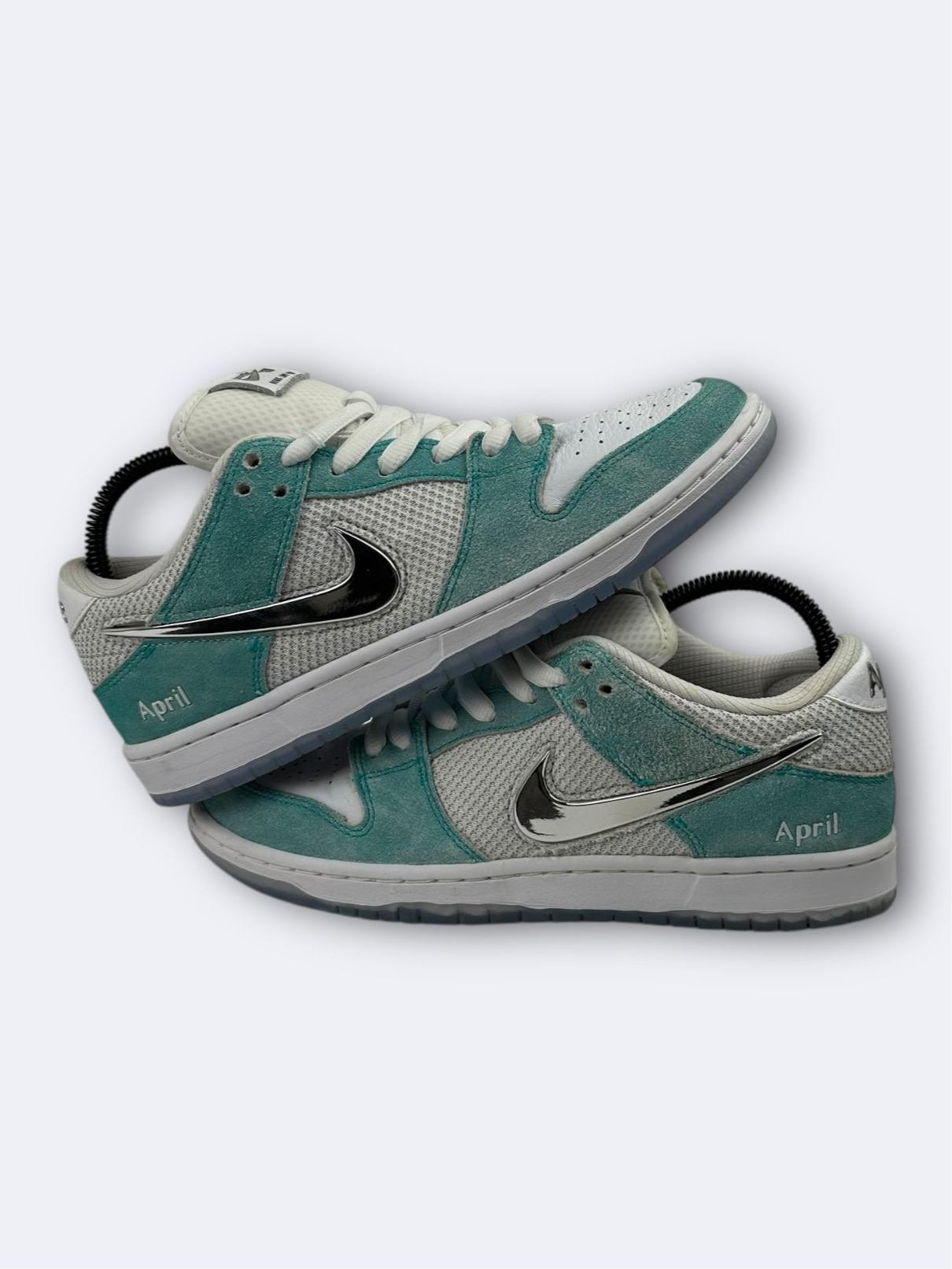 April Skateboards x Nike SB Dunk Low - 42 Casual Area