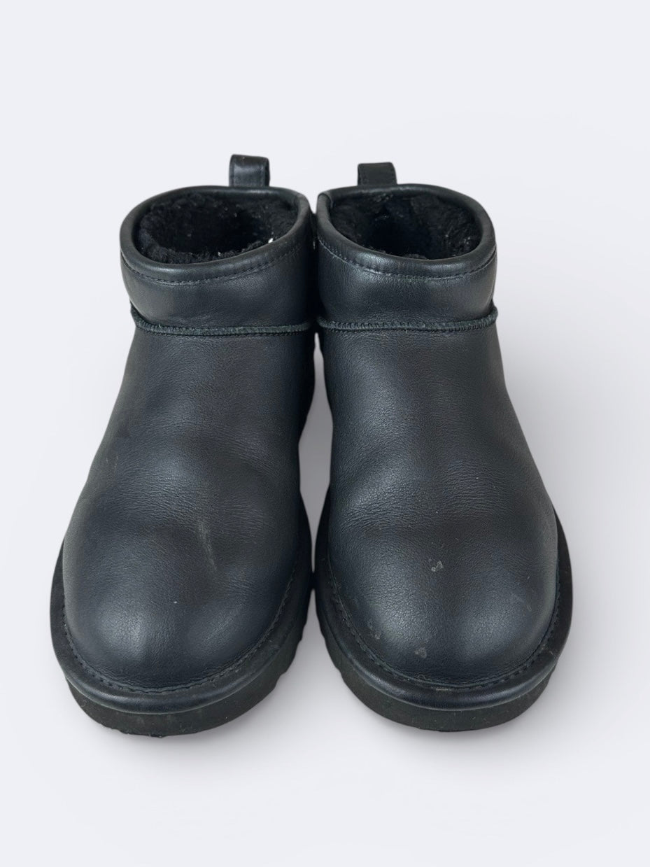 Ugg Noir Montante - 40 Casual Area