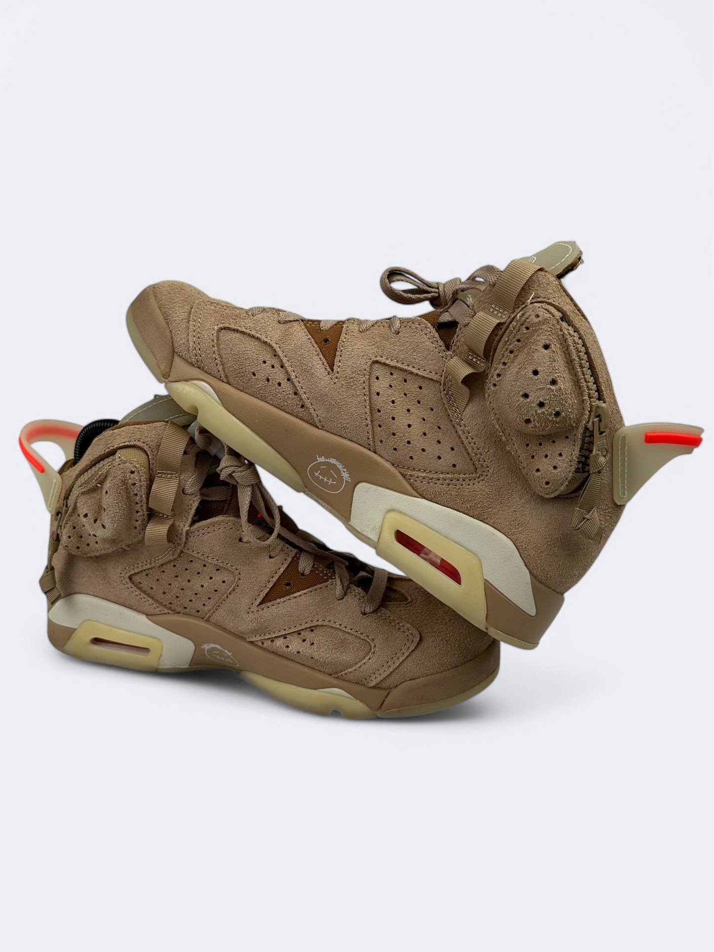 Travis Scott x Air Jordan 6 Retro "British Khaki" - 41 Casual Area