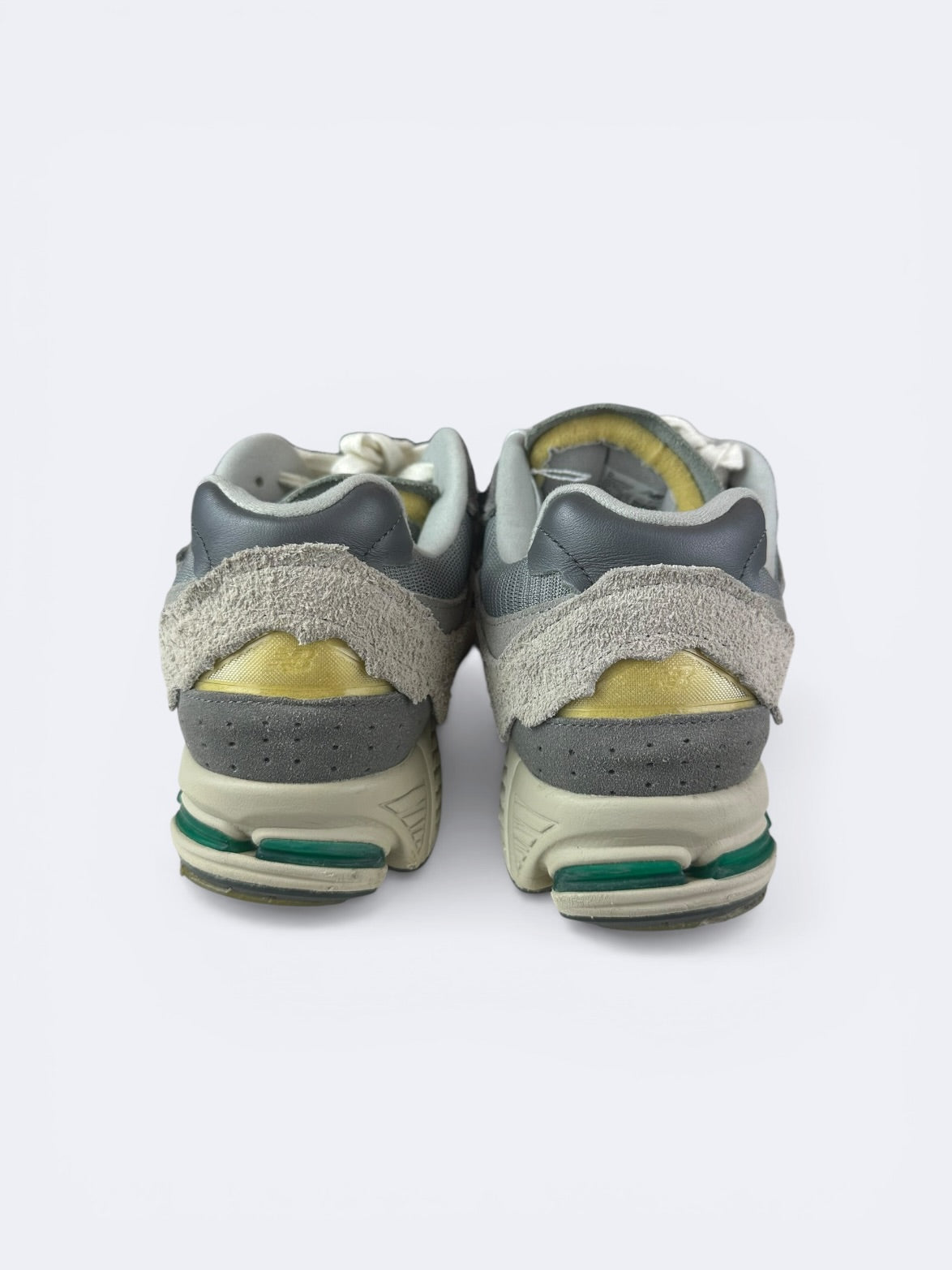 New Balance 2002R Protection Pack Rain Cloud - 45 Casual Area