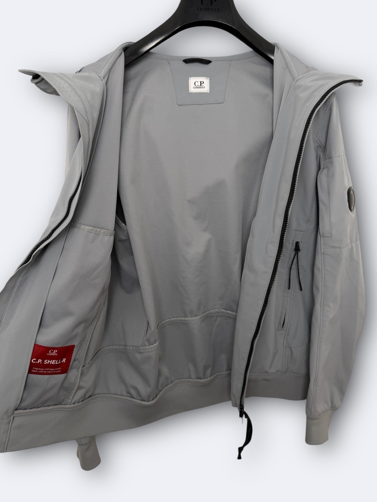 C.P. Shell-R C.P. Company - M Casual Area