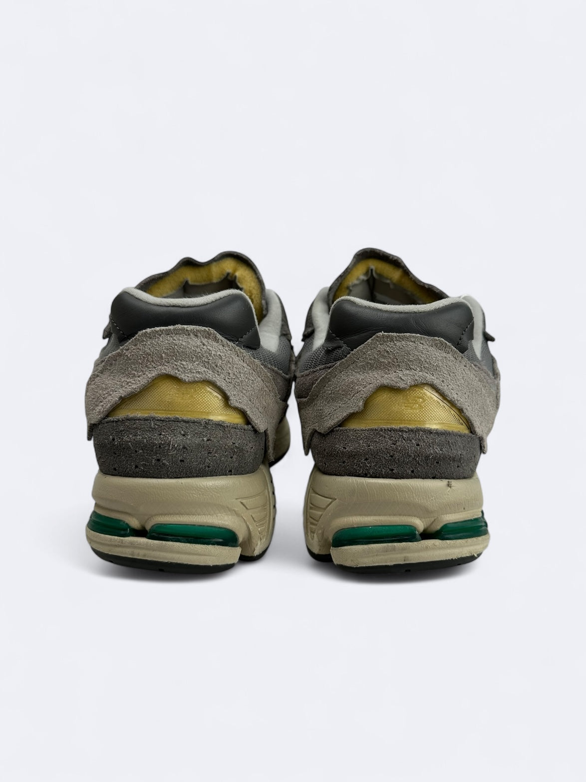 New Balance 2002R Protection Pack Rain Cloud - 44 Casual Area