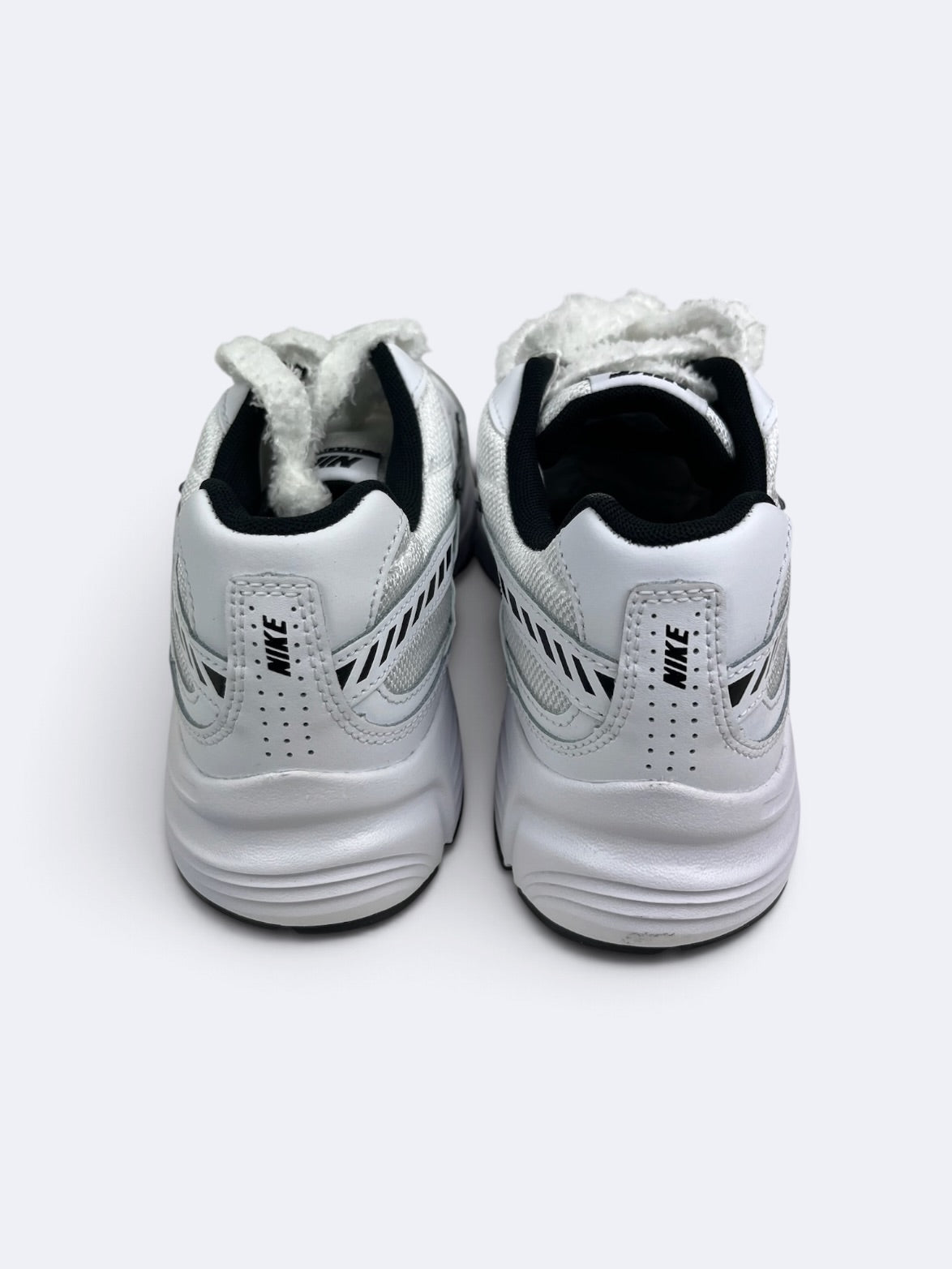 Nike Initiator "White Silver" - 42 Casual Area