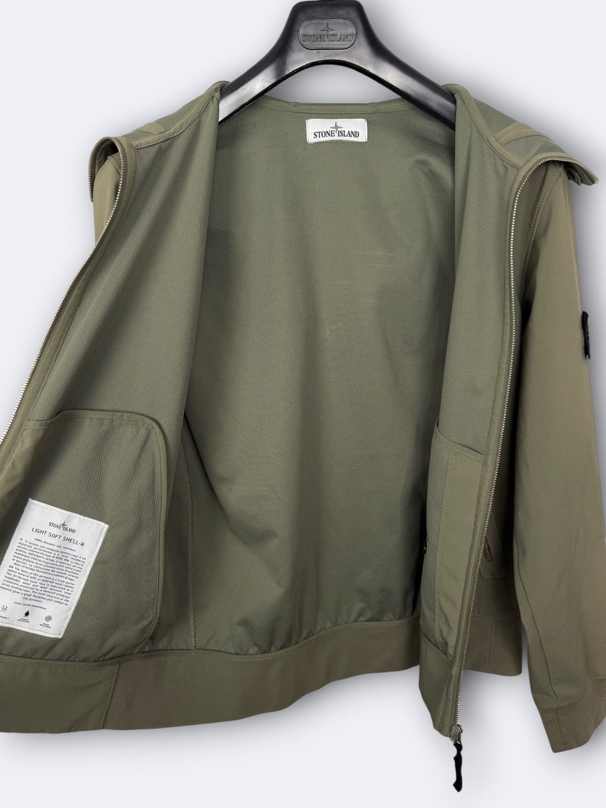 Light Soft Shell-R Stone Island - L Casual Area