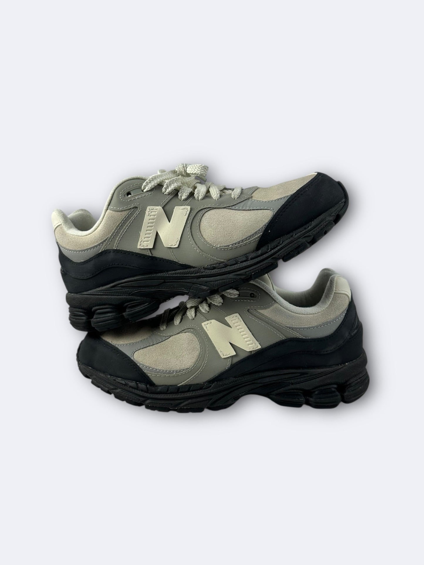 The Basement x New Balance 2002R Stone Grey - 40 Casual Area