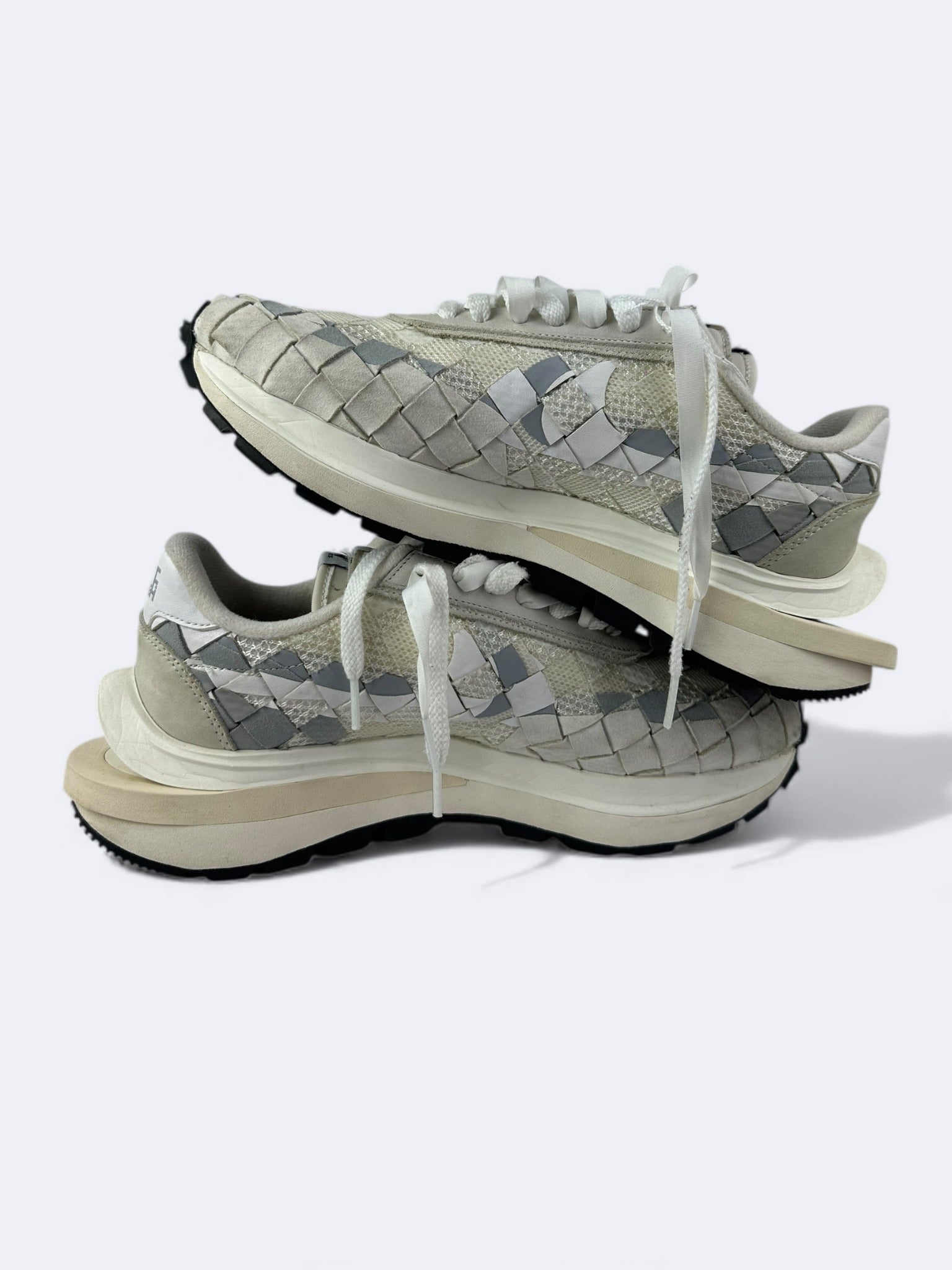 Sacai x Jean-Paul Gaultier x Nike Waffle Woven White - 43 Casual Area