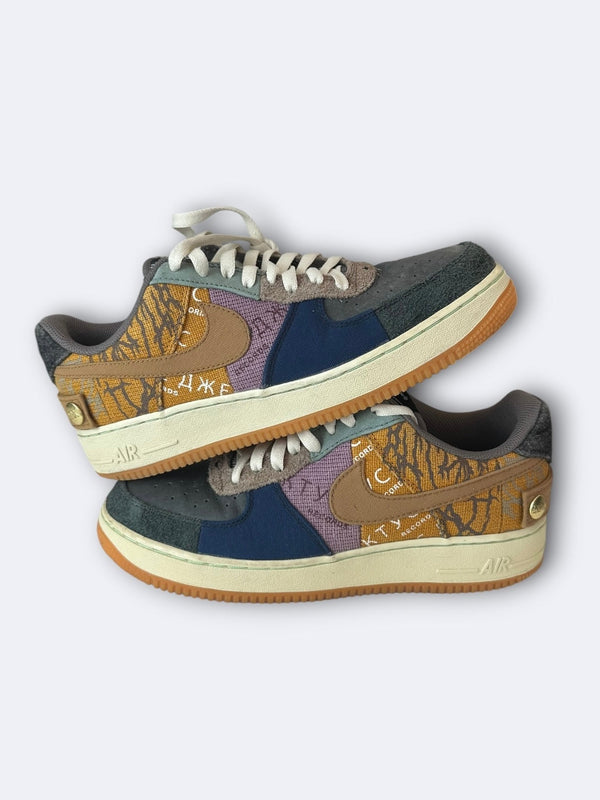 Travis Scott x Nike Air Force 1 Low "Cactus Jack" - 42,5 Casual Area