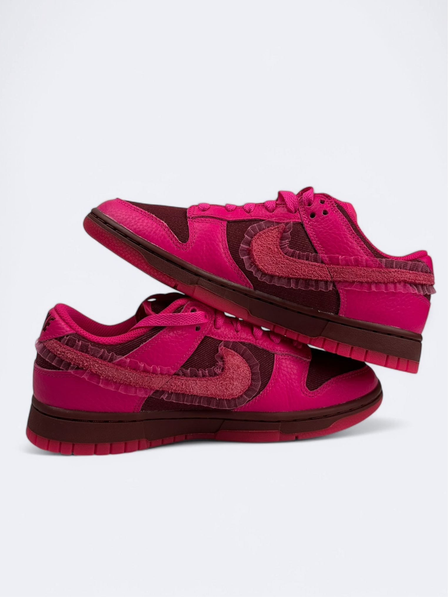 Nike Dunk Low "Valentine's Day" (2022) - 40 Casual Area