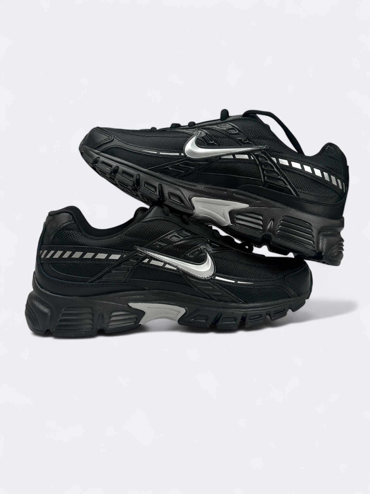 Nike Initiator Running Shoe "Black Metallic Silver" - 44 Casual Area