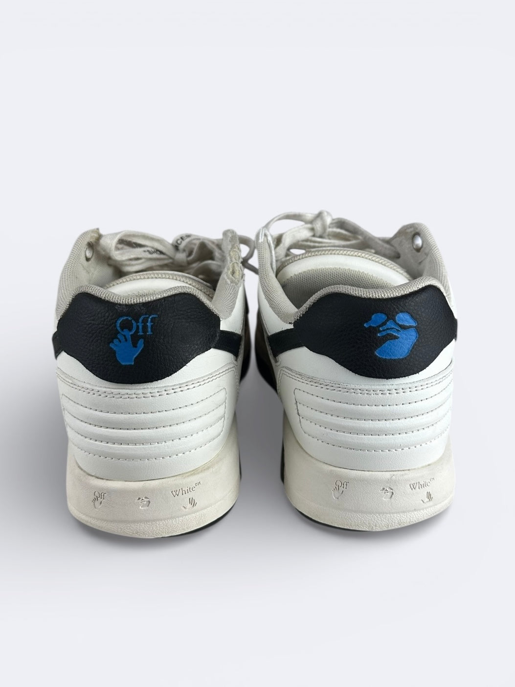 Off-White Out Of Office - 44 Casual Area