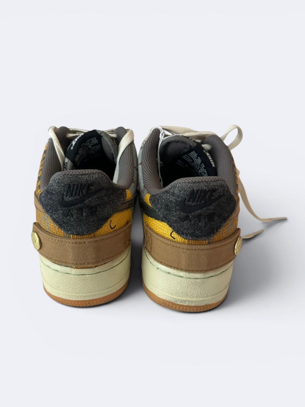 Travis Scott x Nike Air Force 1 Low "Cactus Jack" - 42,5 Casual Area