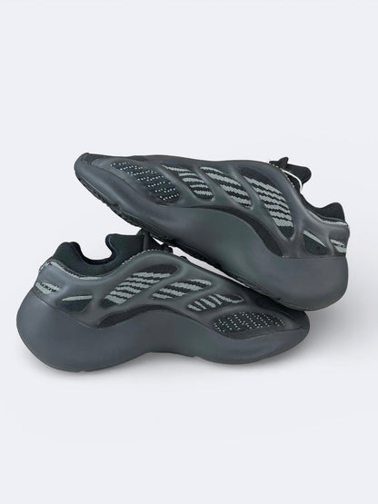 Adidas Yeezy Boost 700 V3 "Dark Glow" - 42 Casual Area