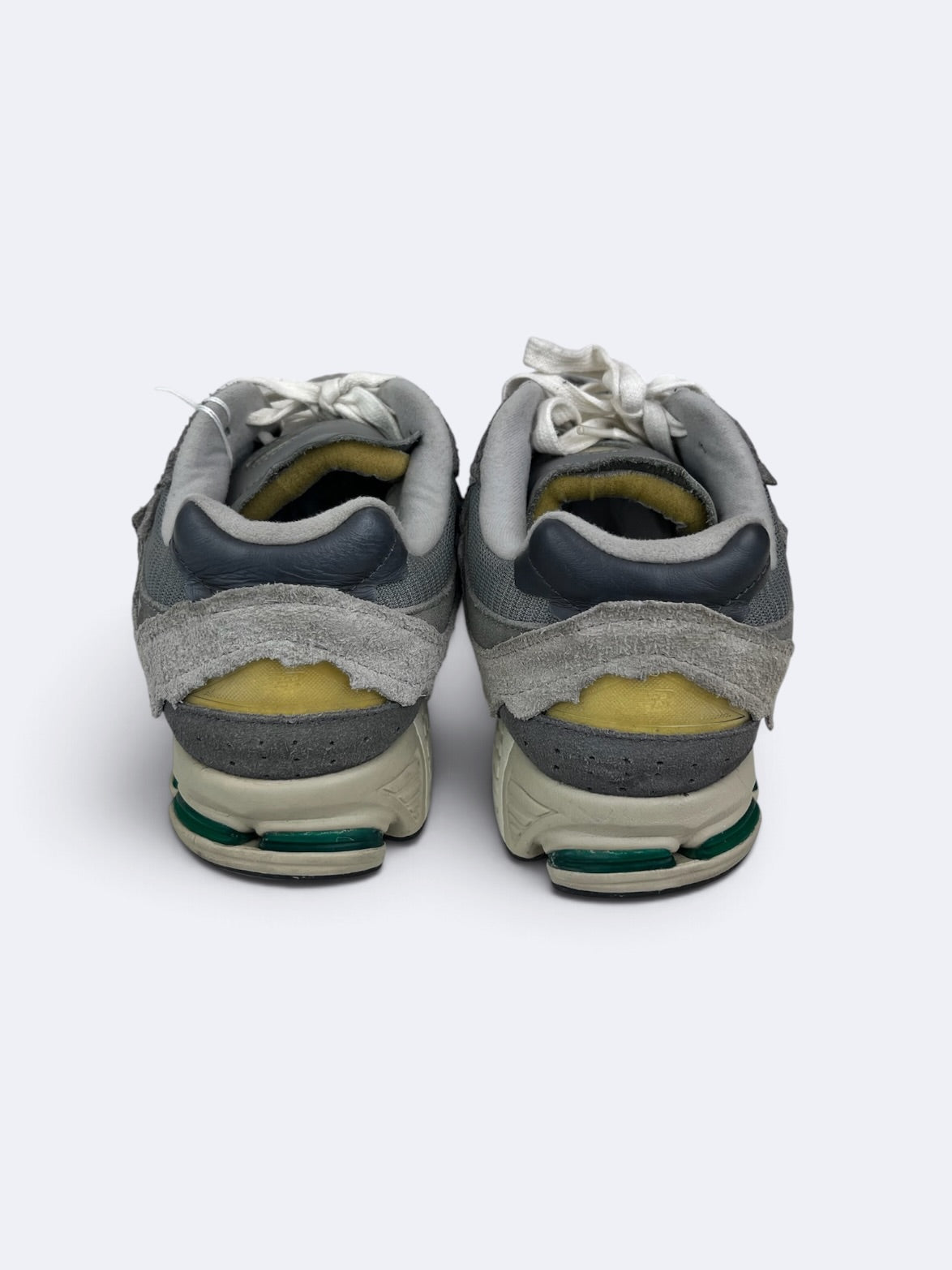 New Balance 2002R Protection Pack Rain Cloud - 42 Casual Area