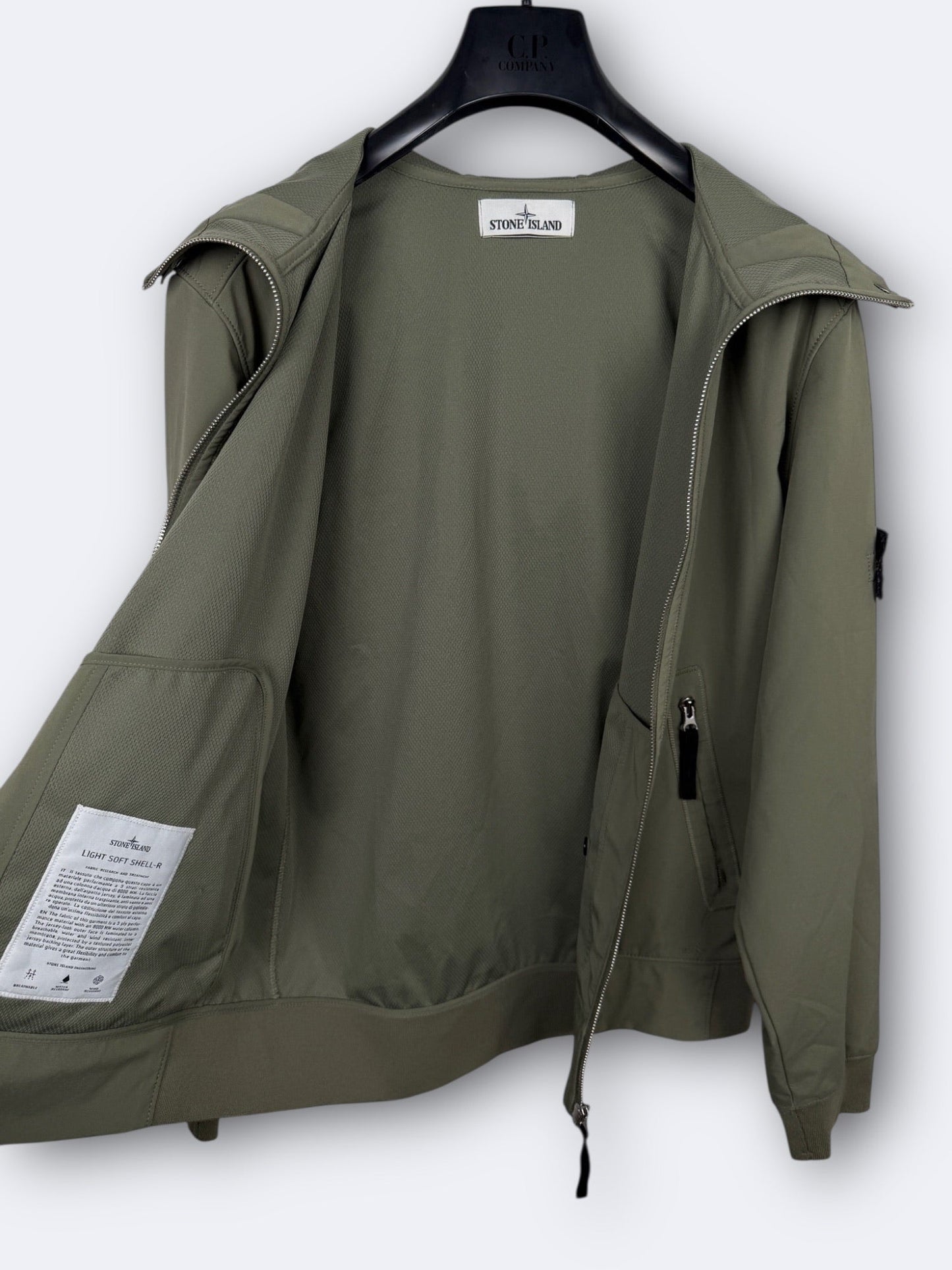 Light Soft Shell-R Stone Island - L Casual Area