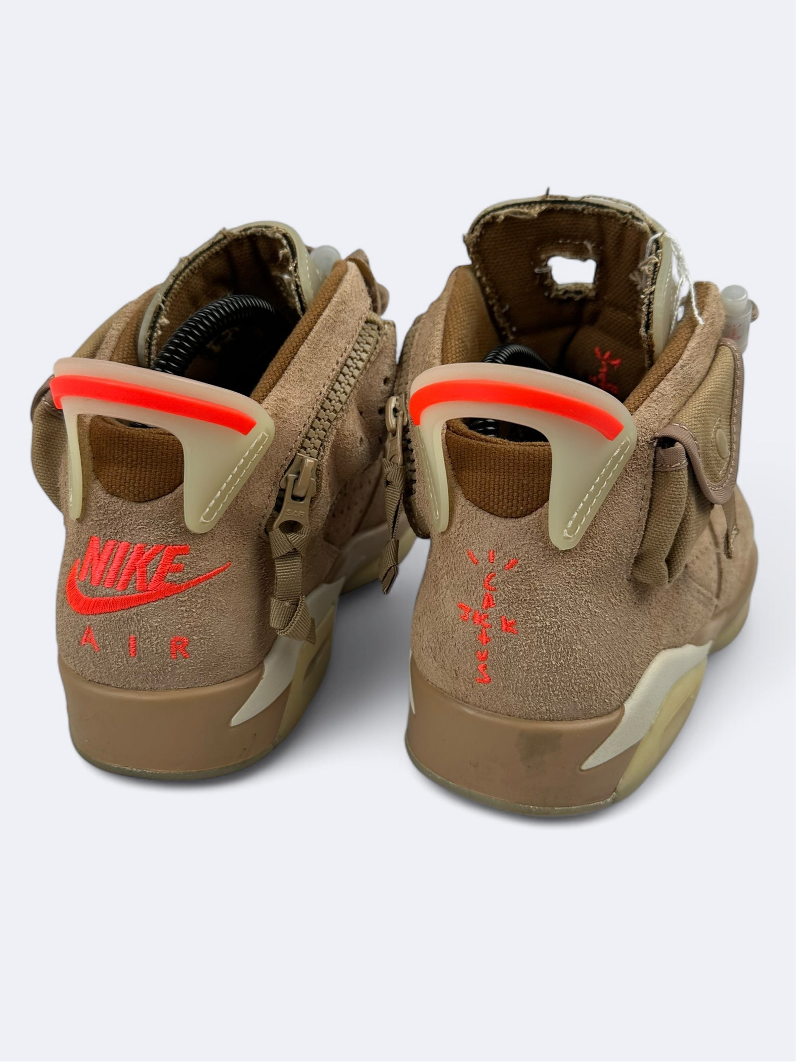 Travis Scott x Air Jordan 6 Retro "British Khaki" - 41 Casual Area