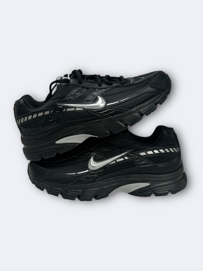 Nike Initiator Running Shoe "Black Metallic Silver" - 44 Casual Area