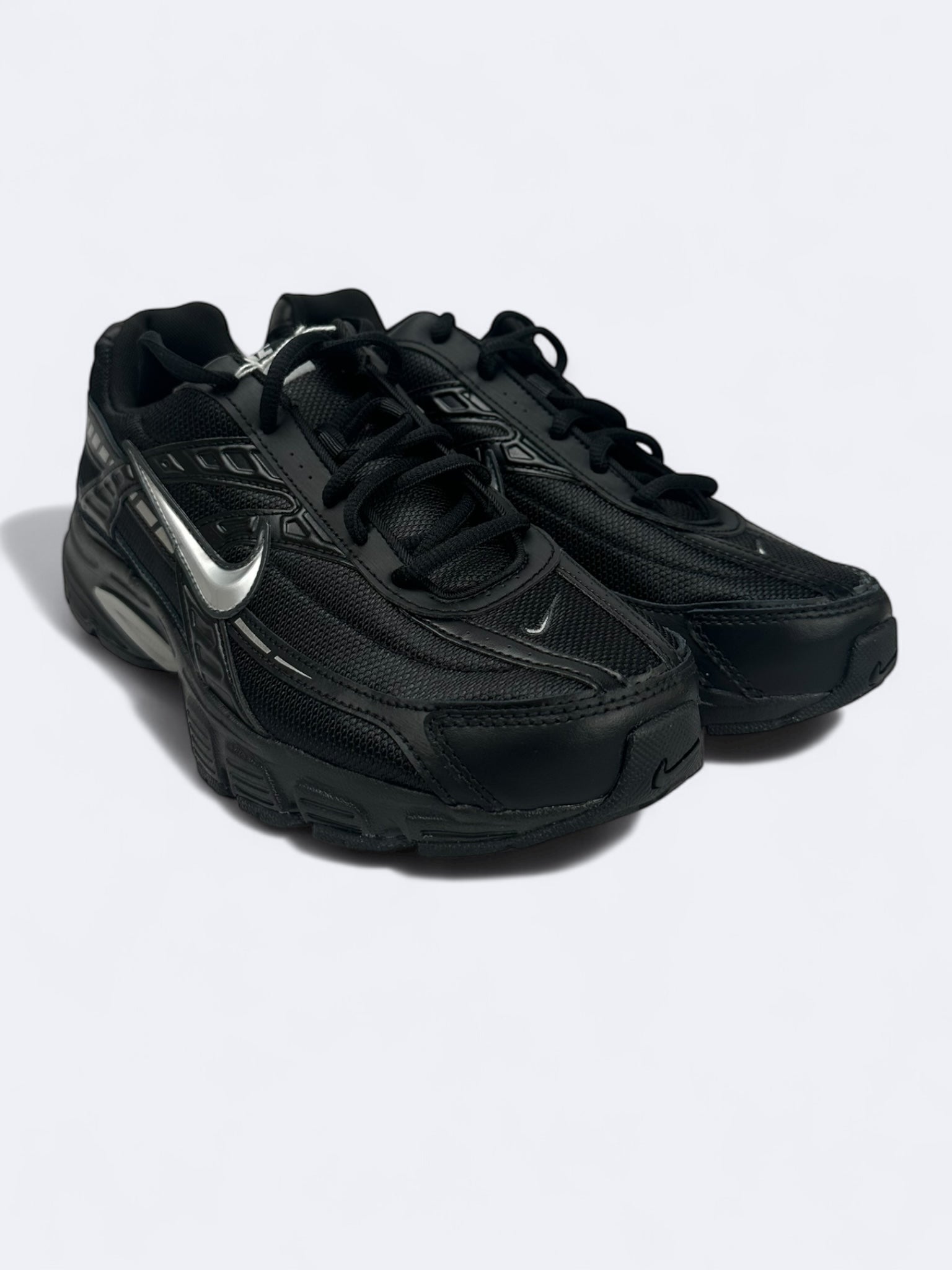 Nike Initiator Running Shoe "Black Metallic Silver" - 44 Casual Area