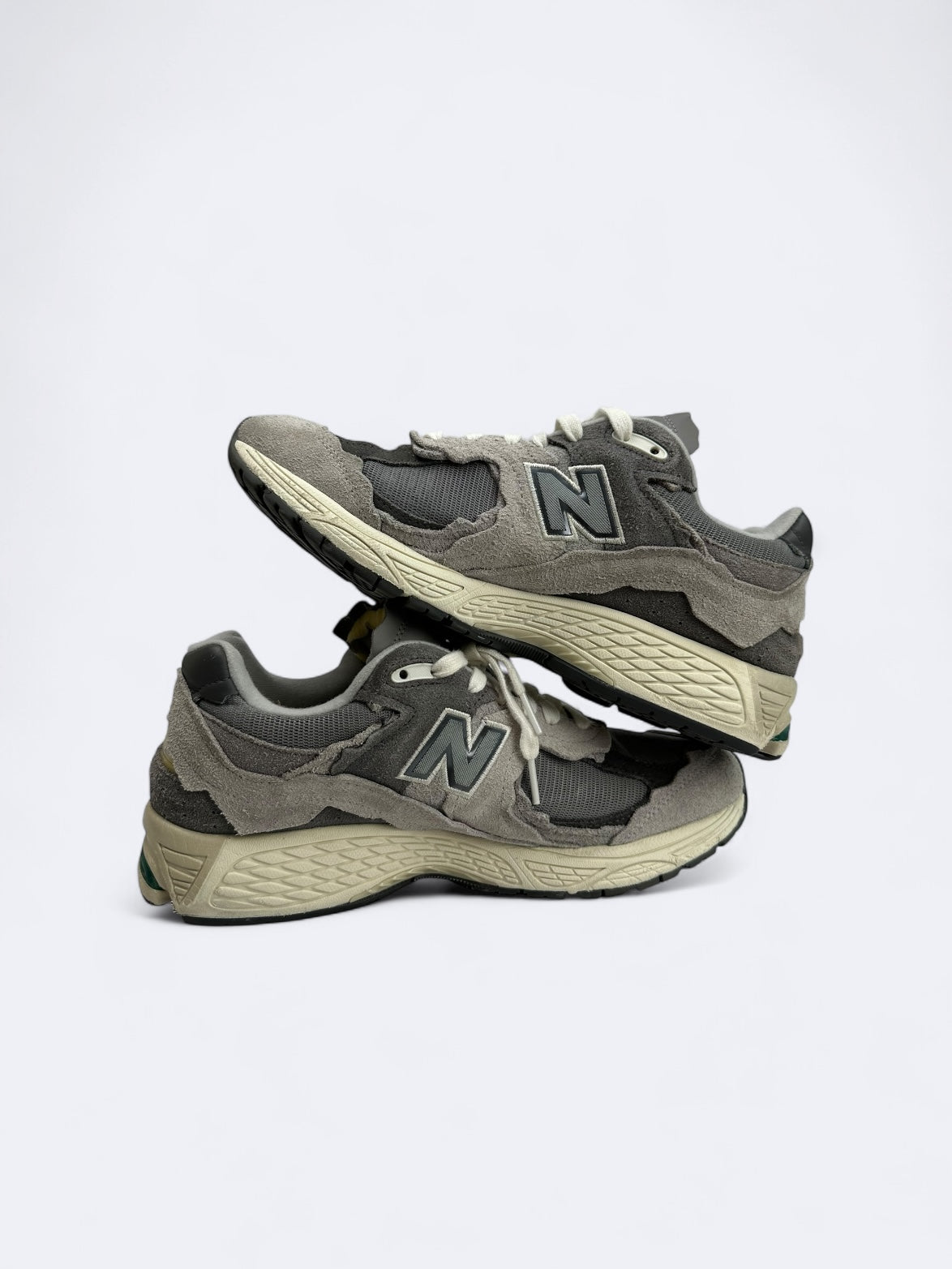 New Balance 2002R Protection Pack Rain Cloud - 44 Casual Area