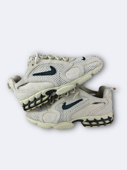 Stussy x Nike Air Zoom Spiridon Cage 2 "Fossil" - 42,5 Casual Area