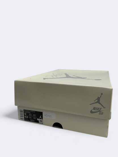 Nike SB x Air Jordan 4 "Pine Green" - 46 Casual Area