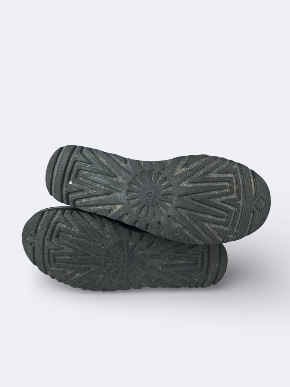 Ugg Noir Montante - 40 Casual Area