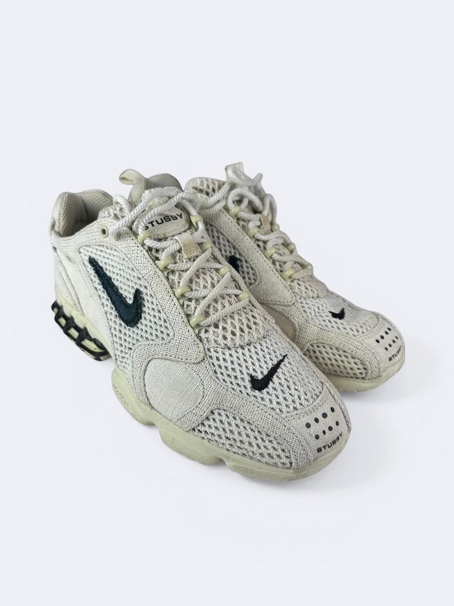 Stussy x Nike Air Zoom Spiridon Cage 2 "Fossil" - 42,5 Casual Area