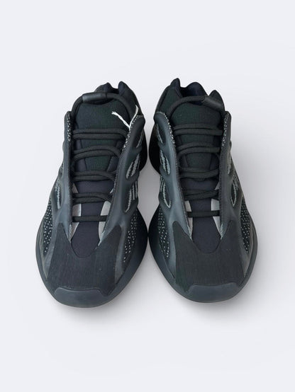 Adidas Yeezy Boost 700 V3 "Dark Glow" - 42 Casual Area