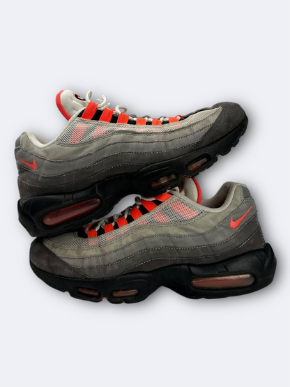 Nike Air Max 95 "Solar Red" - 41 Casual Area