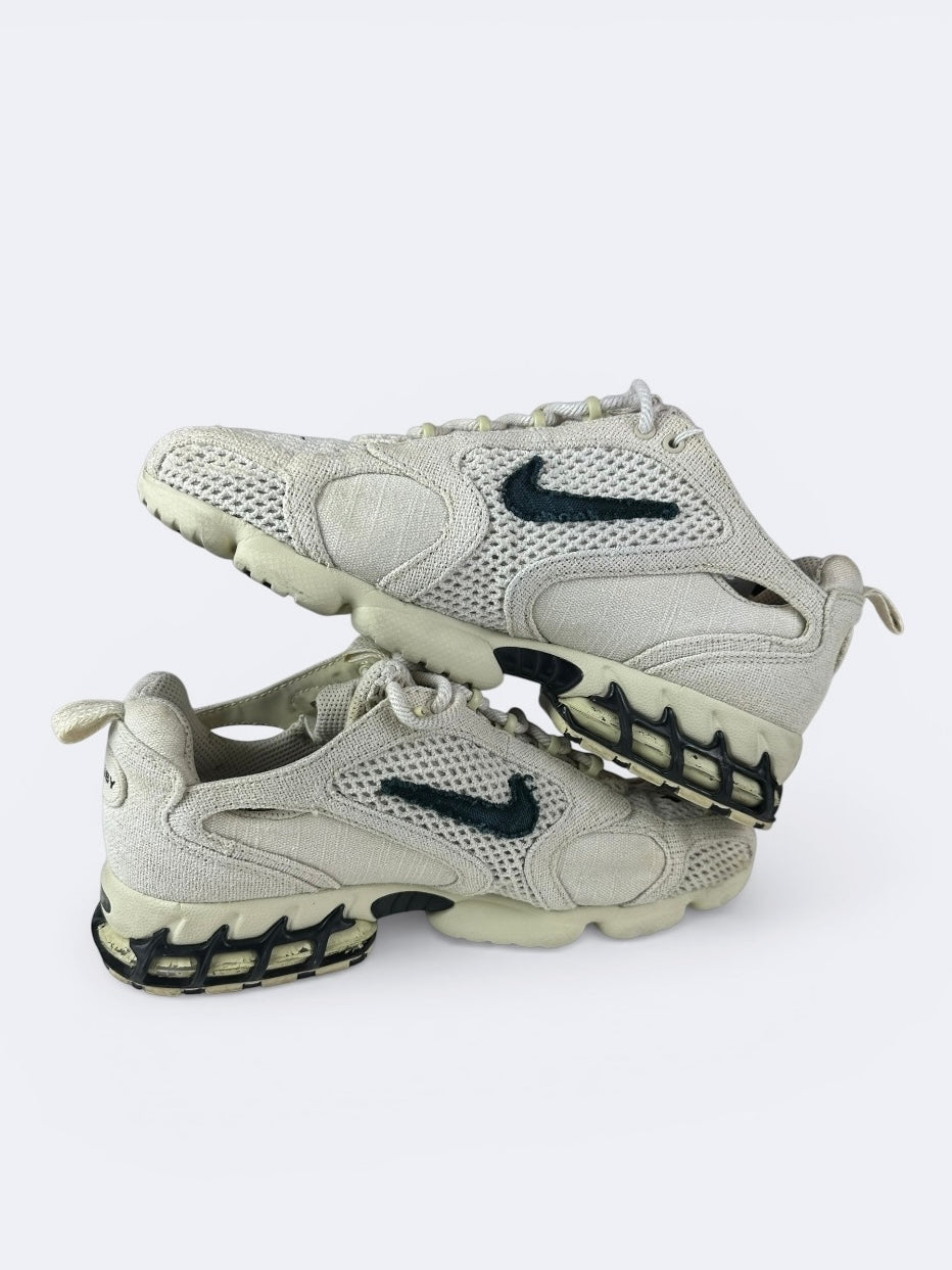 Stussy x Nike Air Zoom Spiridon Cage 2 "Fossil" - 42,5 Casual Area