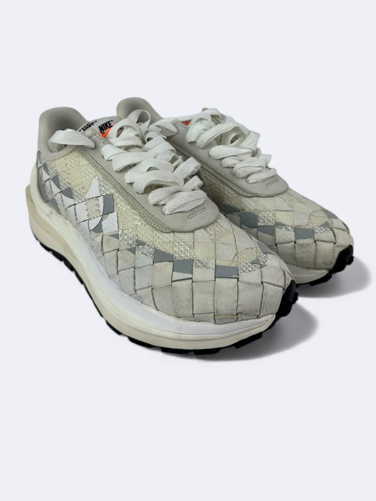 Sacai x Jean-Paul Gaultier x Nike Waffle Woven White - 43 Casual Area