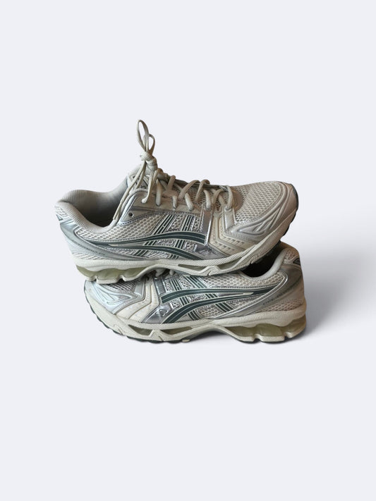 Asics Gel-Kayano 14 - 42,5 Casual Area