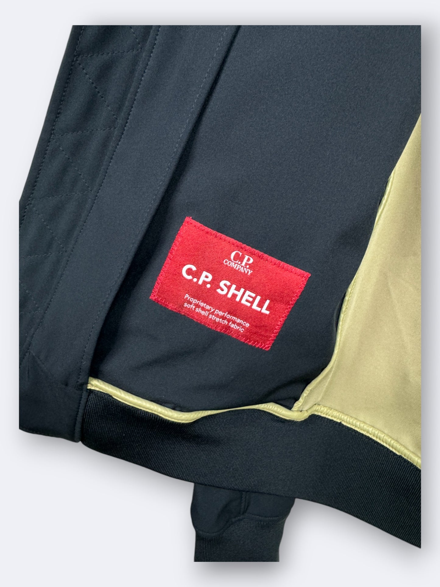 C.P. Shell-R C.P. Company - M Casual Area