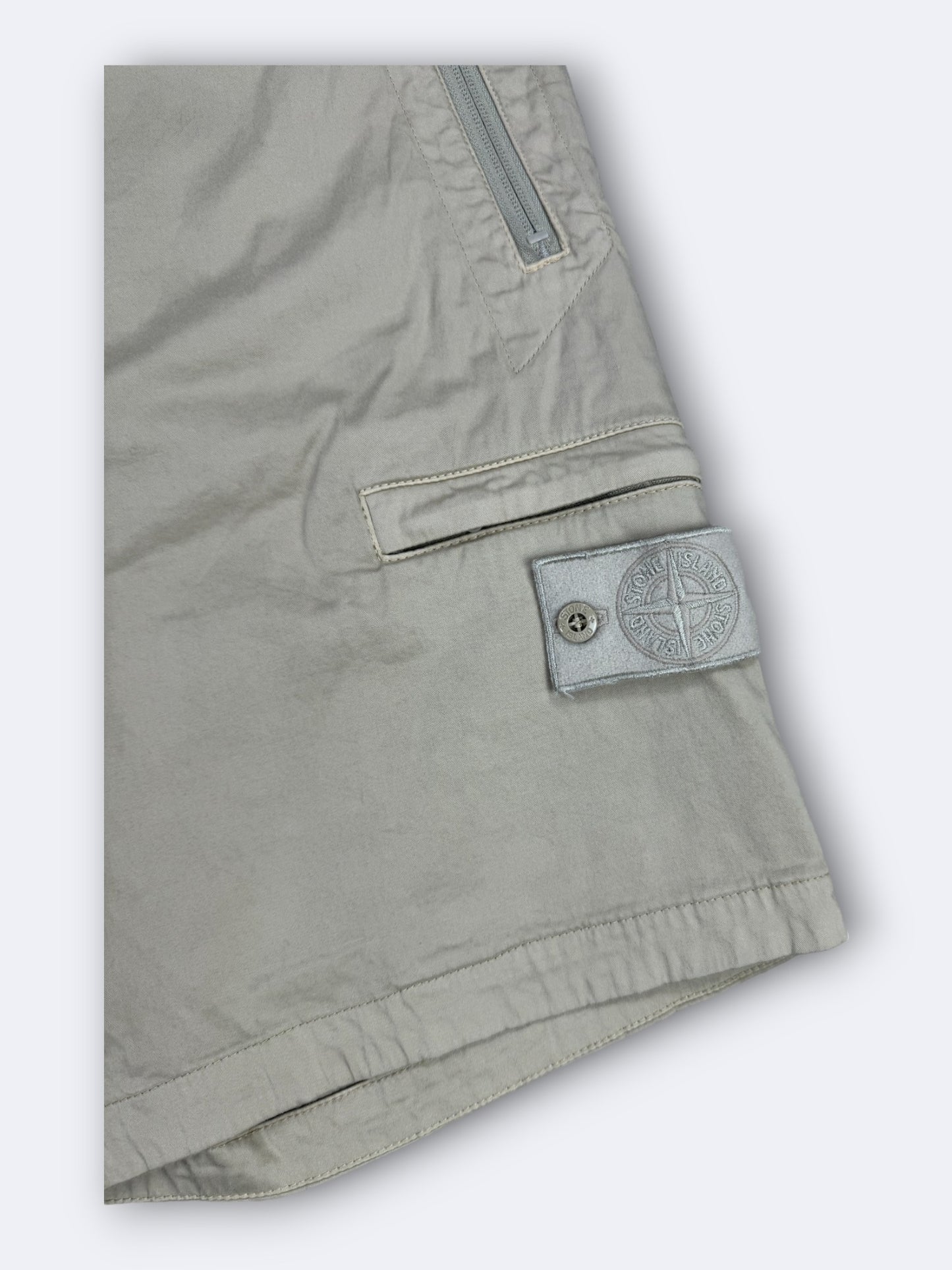 Short "Ghost" Stone Island - L Casual Area